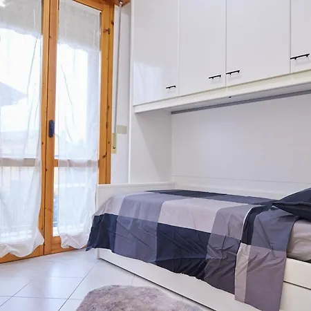 Living Santarcangelo Apartament *