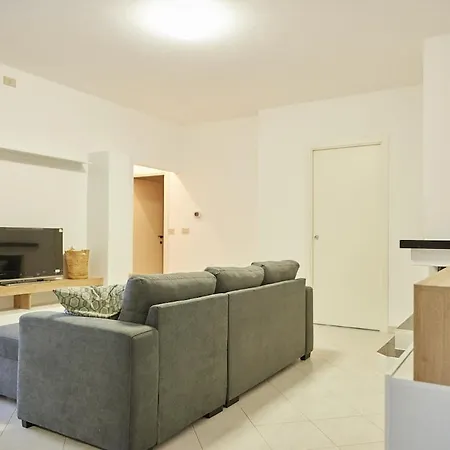 Living Santarcangelo Apartment